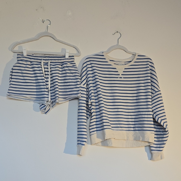 American Eagle Outfitters Other - American Eagle Striped Blue and White Sweatshirt and Shorts Lounge Set Medium